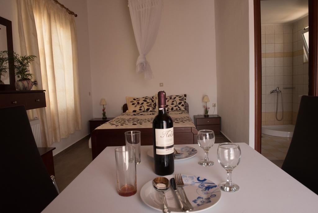 Bodikos Villas & Apartments Pitsidia Exterior photo